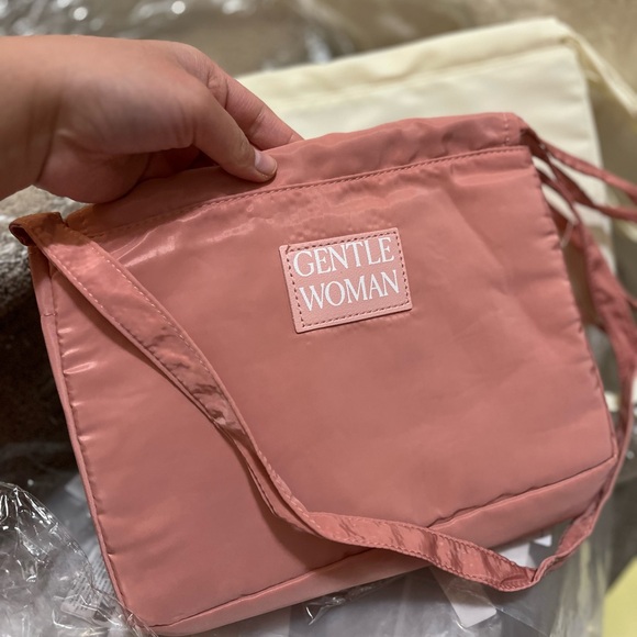 Gentle Woman Dumpling Bags - Picture 5 of 5